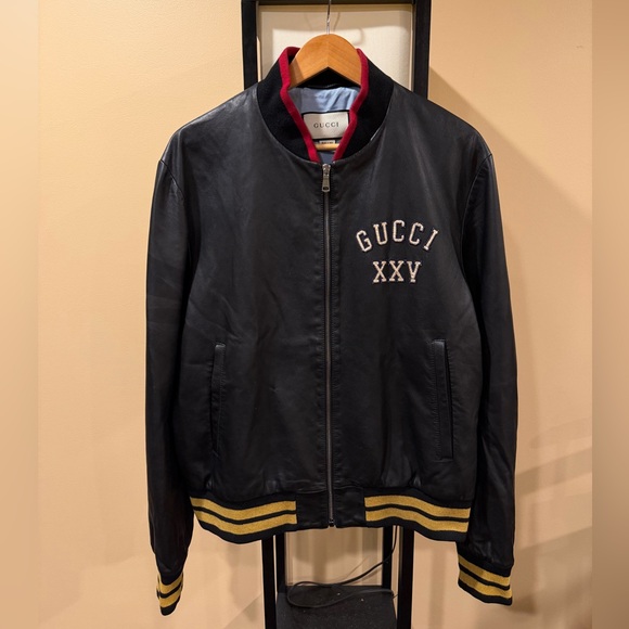 Gucci x MLB AW18 Pirates Black Leather Bomber Varsity Jacket - Picture 2 of 16
